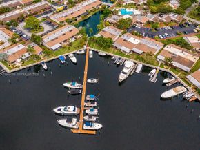 429 Leslie Dr 429, Hallandale Beach FL 33009