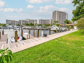 429 Leslie Dr 429, Hallandale Beach FL 33009