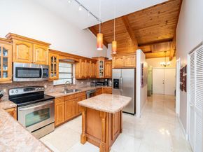 429 Leslie Dr 429, Hallandale Beach FL 33009