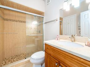 429 Leslie Dr 429, Hallandale Beach FL 33009