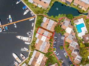 429 Leslie Dr 429, Hallandale Beach FL 33009