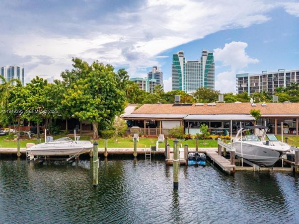 429 Leslie Dr 429, Hallandale Beach FL 33009