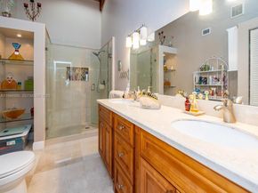 429 Leslie Dr 429, Hallandale Beach FL 33009