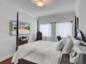 11008 NW 73rd St, Doral FL 33178