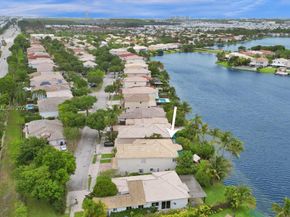 11008 NW 73rd St, Doral FL 33178