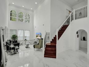 11008 NW 73rd St, Doral FL 33178