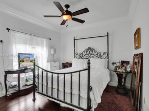 11008 NW 73rd St, Doral FL 33178