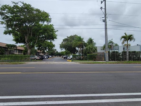 5773 Washington St J2, Hollywood FL 33023