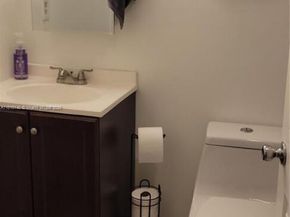 5773 Washington St J2, Hollywood FL 33023