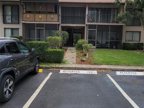 5773 Washington St J2, Hollywood FL 33023