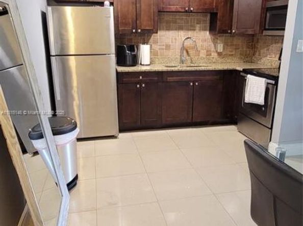 5773 Washington St J2, Hollywood FL 33023