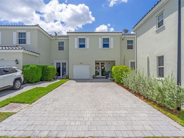 17075 SW 93rd St, Miami FL 33196