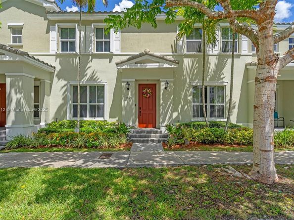 17075 SW 93rd St, Miami FL 33196