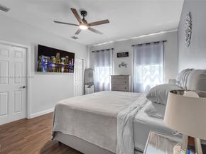 17075 SW 93rd St, Miami FL 33196