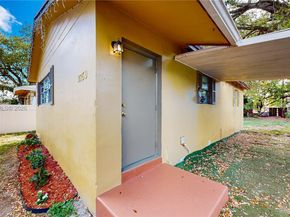 2760 NW 58th St, Miami FL 33142