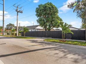 1048 NW 33rd Ave, Miami FL 33125