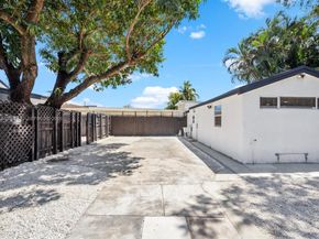 1048 NW 33rd Ave, Miami FL 33125