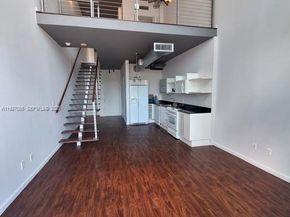 690 SW 1st Ct 2711, Miami FL 33130