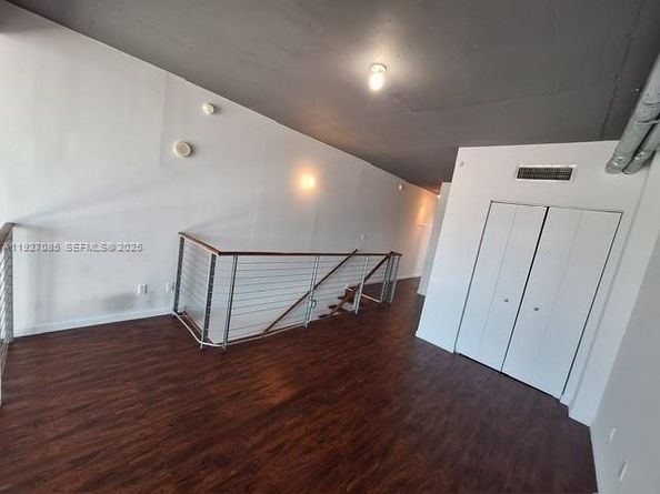 690 SW 1st Ct 2711, Miami FL 33130