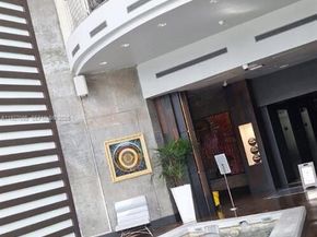 690 SW 1st Ct 2711, Miami FL 33130