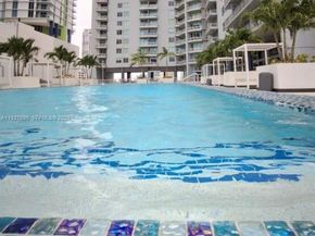 690 SW 1st Ct 2711, Miami FL 33130