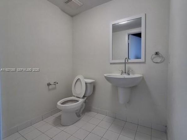 690 SW 1st Ct 2711, Miami FL 33130