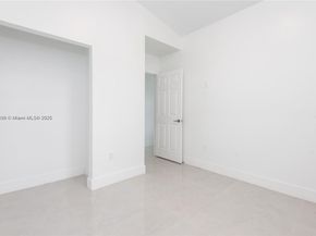 939 NE 42nd Ter, Homestead FL 33033