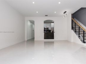 939 NE 42nd Ter, Homestead FL 33033
