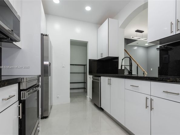 939 NE 42nd Ter, Homestead FL 33033
