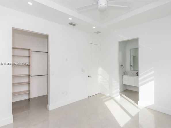 939 NE 42nd Ter, Homestead FL 33033