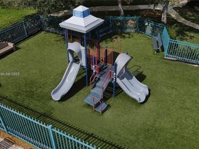 939 NE 42nd Ter, Homestead FL 33033