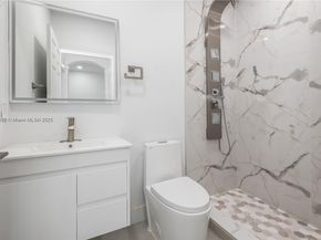 939 NE 42nd Ter, Homestead FL 33033