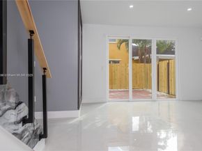 939 NE 42nd Ter, Homestead FL 33033