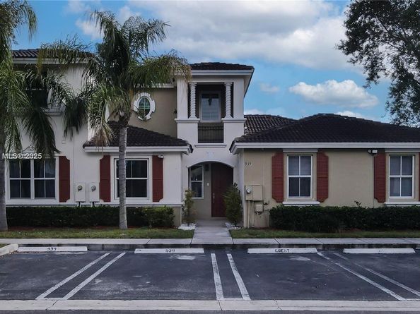 939 NE 42nd Ter, Homestead FL 33033
