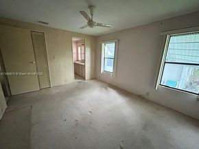 5339 NW 4th Ter, Deerfield Beach FL 33064