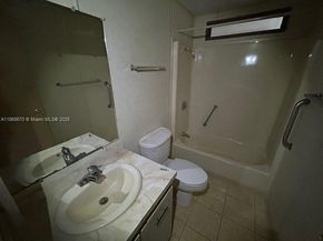 5339 NW 4th Ter, Deerfield Beach FL 33064