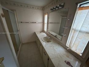 5339 NW 4th Ter, Deerfield Beach FL 33064