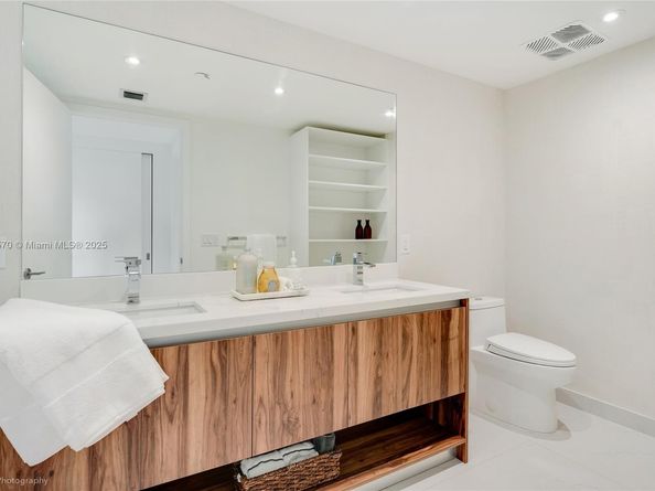 9901 W Bay Harbor Dr 406, Bal Harbour FL 33154