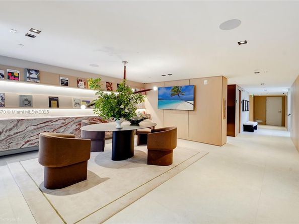 9901 W Bay Harbor Dr 406, Bal Harbour FL 33154