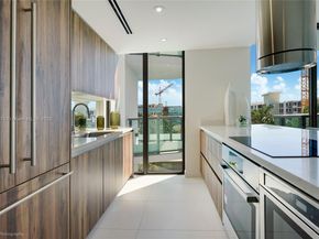 9901 W Bay Harbor Dr 406, Bal Harbour FL 33154