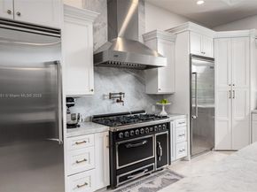 18951 SW 53rd St, Southwest Ranches FL 33332