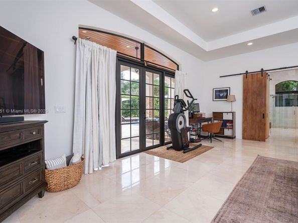 18951 SW 53rd St, Southwest Ranches FL 33332