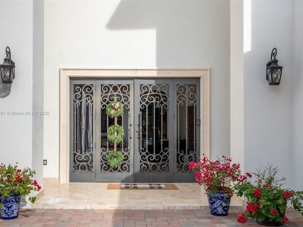 18951 SW 53rd St, Southwest Ranches FL 33332