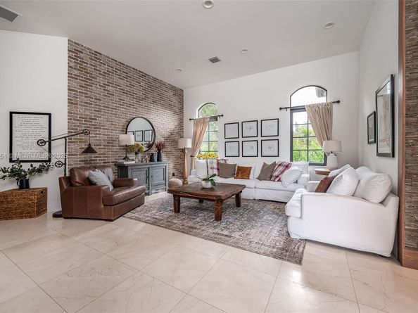 18951 SW 53rd St, Southwest Ranches FL 33332