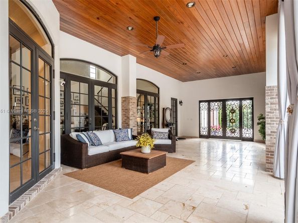 18951 SW 53rd St, Southwest Ranches FL 33332