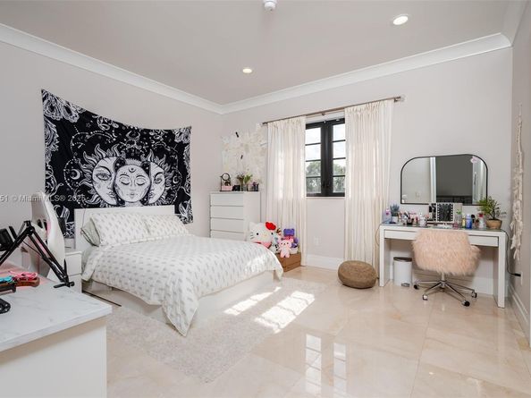 18951 SW 53rd St, Southwest Ranches FL 33332