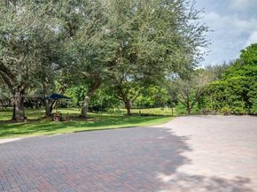 18951 SW 53rd St, Southwest Ranches FL 33332