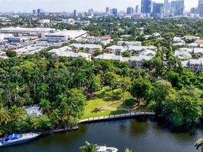 1332 SW 2nd Ct, Fort Lauderdale FL 33312