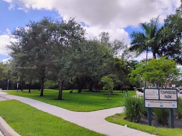 1332 SW 2nd Ct, Fort Lauderdale FL 33312