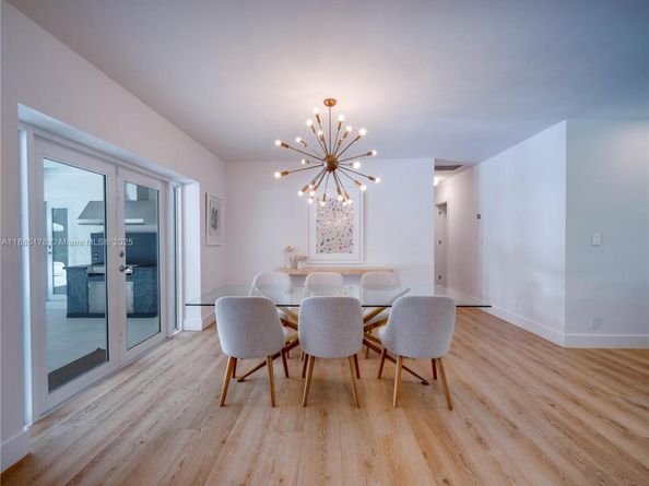 11905 SW 67th Ave, Pinecrest FL 33156